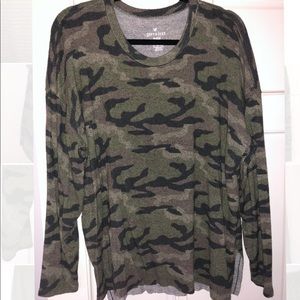 American Eagle Camouflage Top